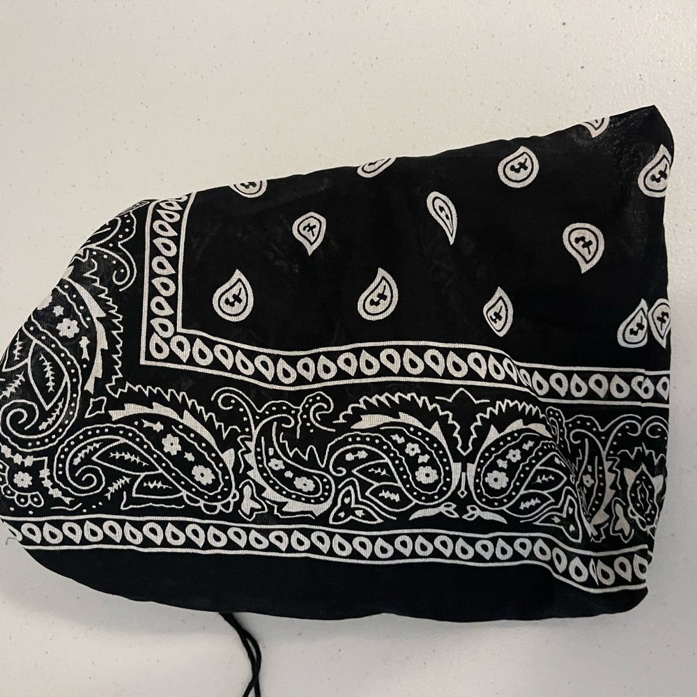 Arizona Love Black and White Patterned Sandals - Picture 10 of 10